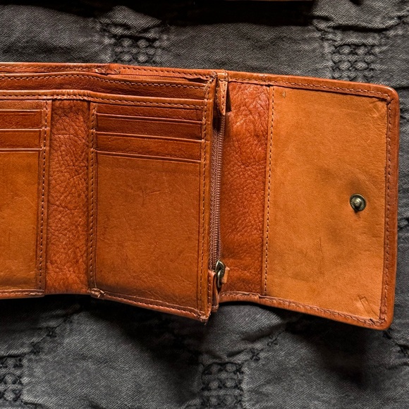 Learher wallet - Picture 2 of 2